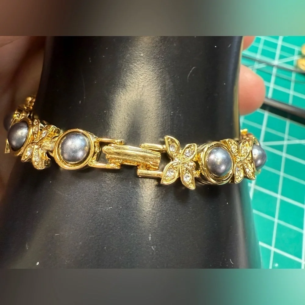 Elegant Gold Tone‎ with Faux Black Pearls and Diamonds